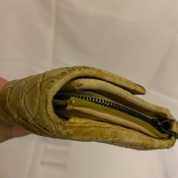 Bottega Veneta Long Fold Wallet - Picture 6 of 9